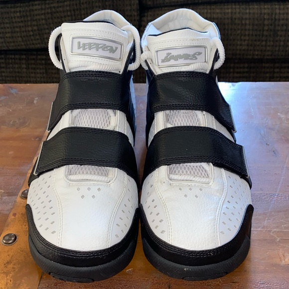 Nike Other - Vintage Nike Air Zoom Beast LeBron. Size 9